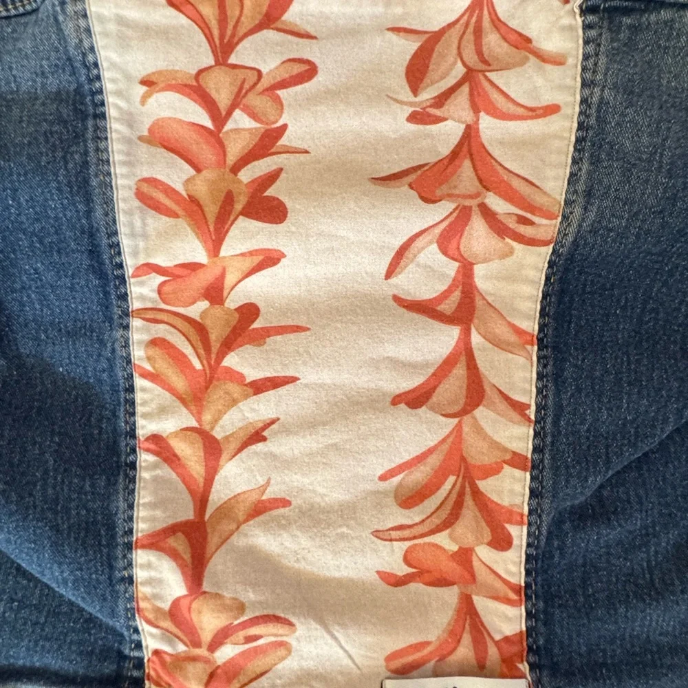 Denim Jacket with Plumeria Back Panel - Pua Vintage - Picture 2 of 4